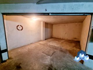 Aparcament cotxe en Travesa ramn y cajal 5. Garaje centro de lorca