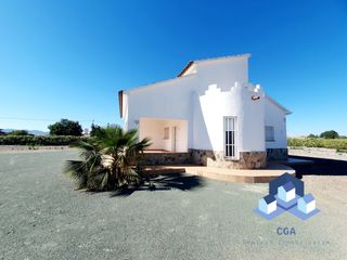 Chalet in Campillo. Chalet en camino vera