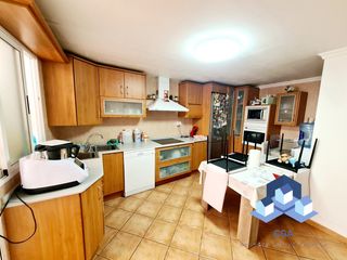 Etagenwohnung in San José. Piso en nogalte