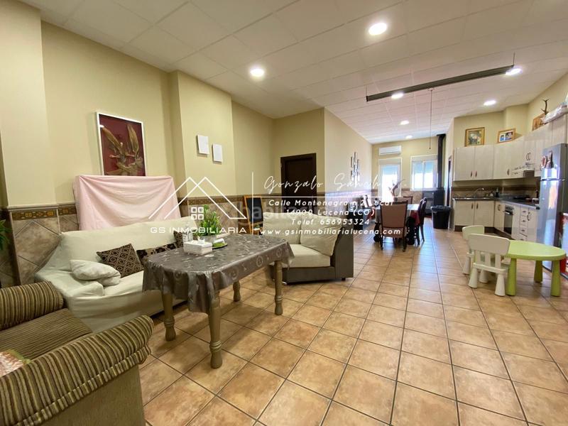 Foto ce81edc3-b97f-4885-b6e1-f6544ddcc106. Casa adosada en El Carmen - La Barrera Lucena