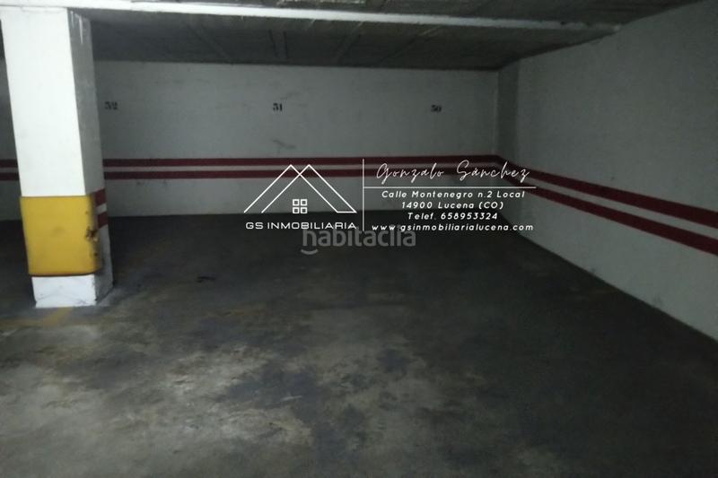 Foto f6f9f663-ac54-4742-a8af-2db307aeda2f. Parking coche en Centro Lucena