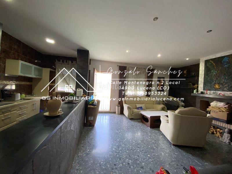 Foto 992ee5b7-dd13-4d33-853c-c64579ef232e. Edificio in Rute