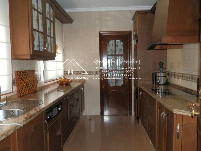 Foto 99c4addc-8ee9-4323-a1f0-5cca8e919d12. Semi detached house in El Valle Lucena