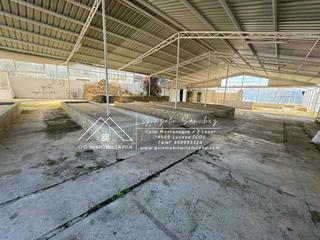 Fabrikhalle in Poleares