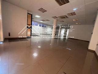 Lloguer Local Comercial a Centro