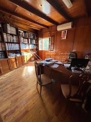 Fabrikhalle in Poleares