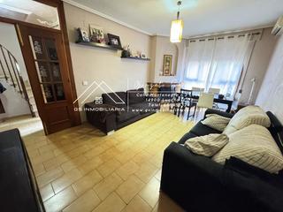 Semi detached house in Jardín Lucena