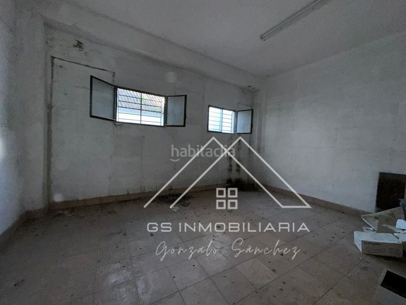 Foto ea688b87-60a6-44f0-8ec0-217fa9e9949f. Edificio in Cabra