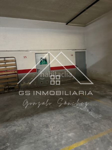 Foto 230687a2-c067-45b1-b92d-adf802de438c. Aparcament cotxe a Rute