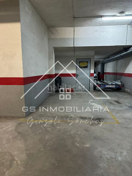 Foto 83d188a2-13cb-468d-be95-a84d8e861257. Aparcament cotxe a Rute