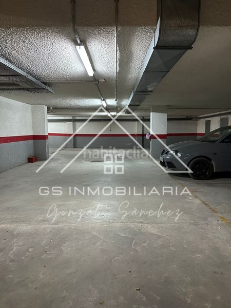 Foto a09ac3cc-ea24-436d-9a46-ad7ac6e04357. Aparcament cotxe a Rute