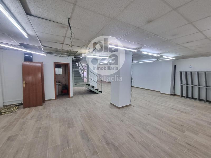 Foto b89f2485-cfc7-40a4-8003-32a33d011aac. Location local commercial dans Gamonal - San Bruno - G9 Burgos