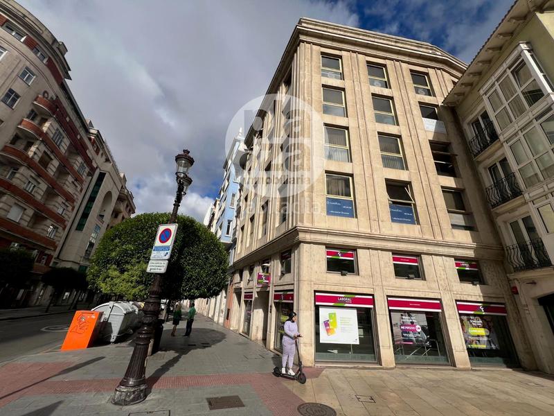 Foto c0726a79-0f15-41f2-8f5c-1836b24b7292. Rent office space with heating in Villa Pilar Burgos