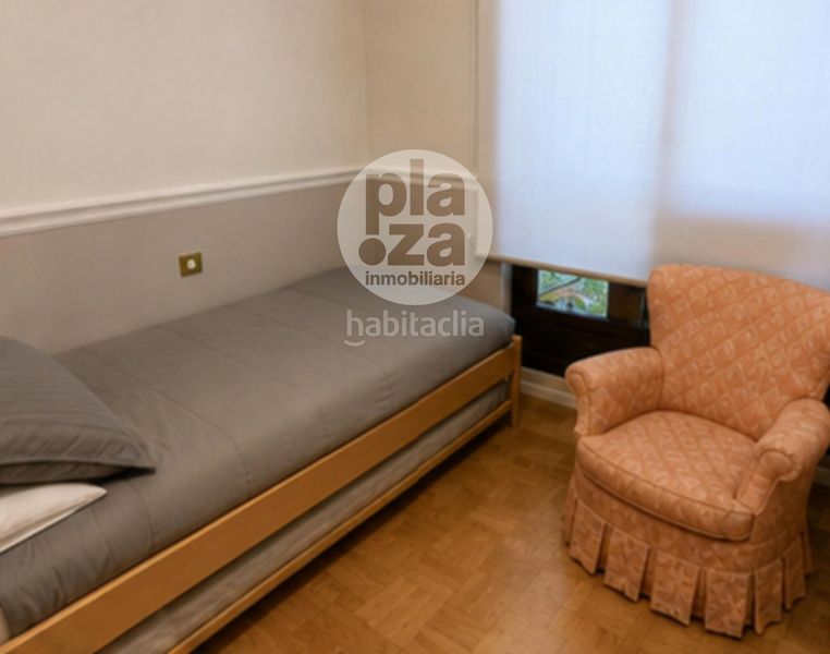 Foto bf3a036b-c8bb-4a86-ab93-7537fb074307. Dúplex amb calefacció aparcament piscina a Universidad - Las Huelgas Burgos