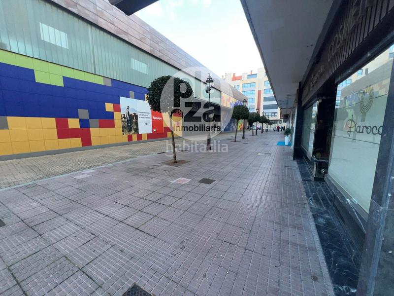 Foto 8e2873a0-cc8b-4a60-8f17-cf36e24087b9. Local comercial a El Carmen - Barrio Gimeno Burgos