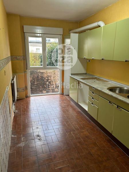 Foto 2d3afccf-f9a7-4818-98cd-74120cb51306. Piso calle trinidad, junto capitanía en Casco Antiguo Burgos