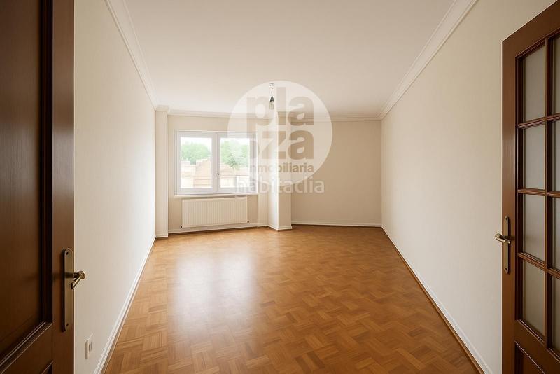 Foto 40c4d92f-3e4c-4f7d-84c1-95e55aabefb3. Piso calle trinidad, junto capitanía en Casco Antiguo Burgos