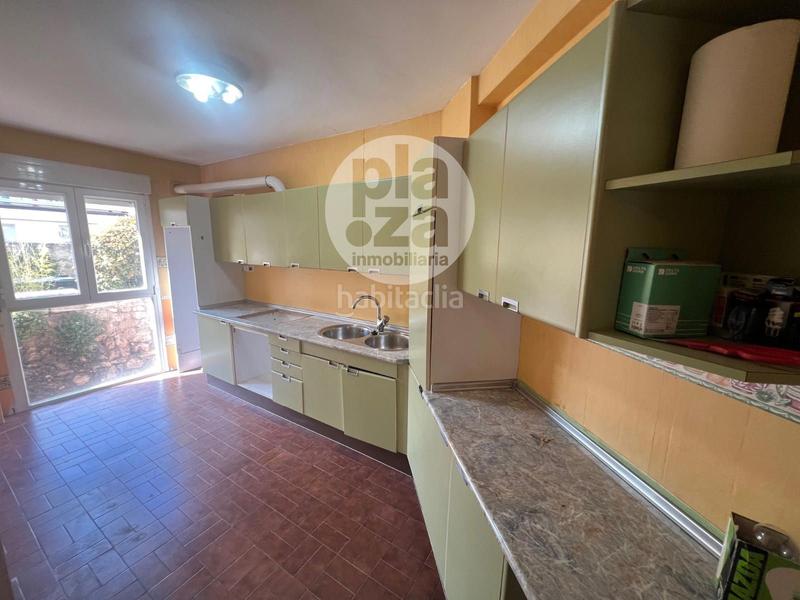 Foto 7517c82a-3c3f-4528-ac4e-f42ad9af5f46. Piso calle trinidad, junto capitanía en Casco Antiguo Burgos