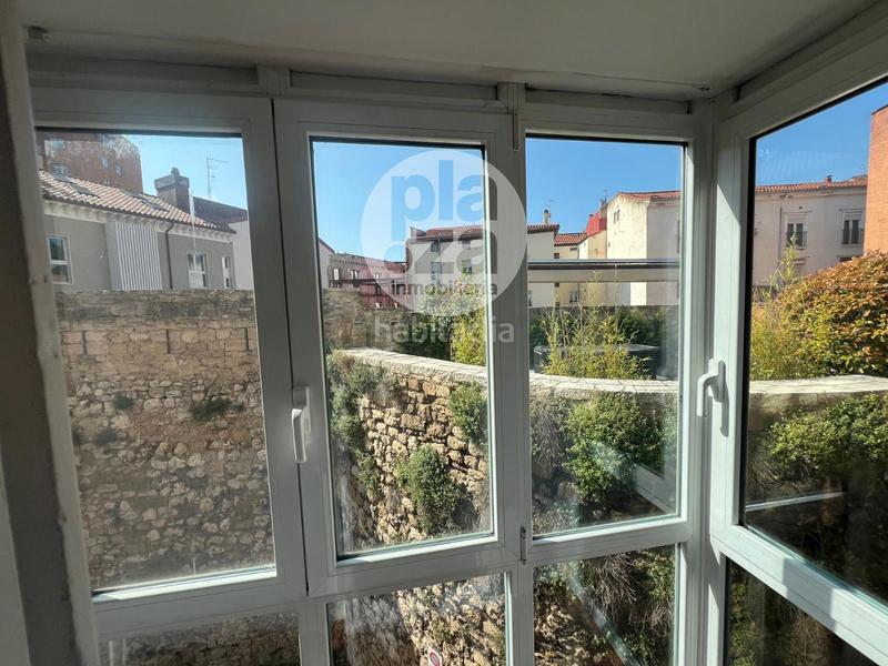 Foto 99b9881f-2da6-40de-a3a3-de94acd6cf8d. Piso calle trinidad, junto capitanía en Casco Antiguo Burgos