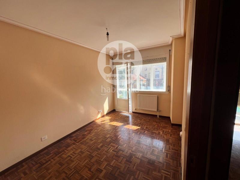 Foto e86ab42c-2ea8-4957-80bd-31f4da772e0e. Piso calle trinidad, junto capitanía en Casco Antiguo Burgos