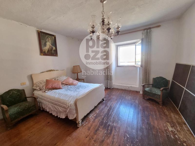 Foto 393ac126-8bb1-4ef3-9644-30f8a4eb6ee3. Casa amb calefacció a Villafría - La Ventilla - Castañares Burgos