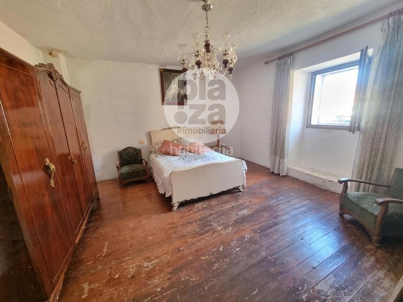 Foto b8274dc0-0efe-45ba-b020-09e006b9910c. Casa amb calefacció a Villafría - La Ventilla - Castañares Burgos