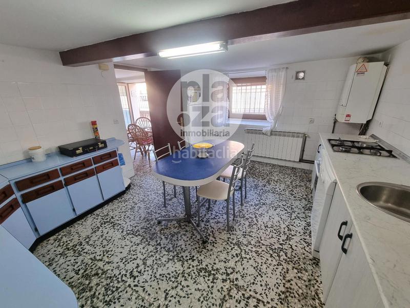 Foto ce9e2f96-8f10-4cdb-bc7e-8b11cde98a94. Casa amb calefacció a Villafría - La Ventilla - Castañares Burgos