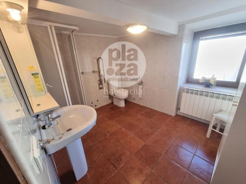 Foto d19c2818-8561-4d69-8321-c73ffc5531a6. Casa amb calefacció a Villafría - La Ventilla - Castañares Burgos