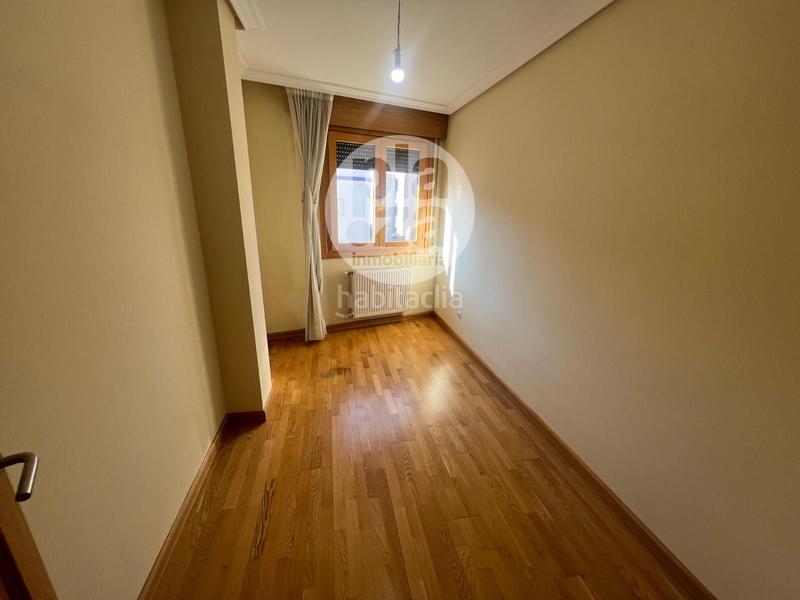 Foto f5bd7df6-d8ff-4b84-9459-73563f65dbdd. Alquiler piso San Pedro y San Felices antigua cámara en Burgos