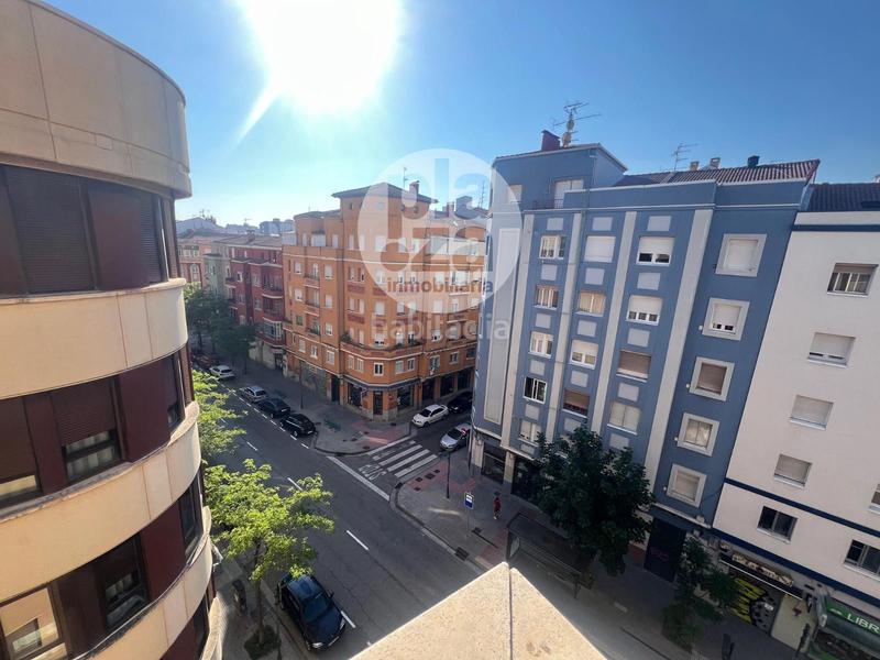 Foto 60172cc5-67ee-49d1-83b5-6781f1f00aad. Rent flat with heating parking in San Pedro y San Felices Burgos