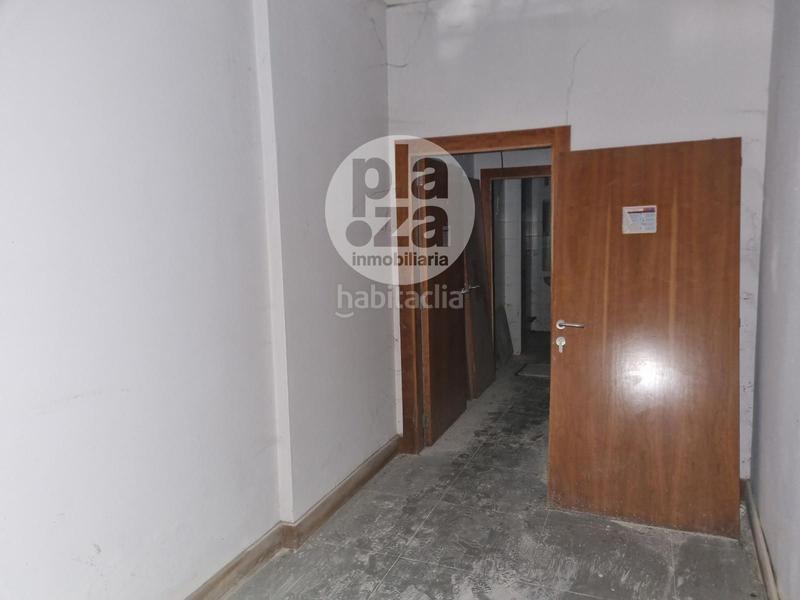 Foto 9f739a6a-1c13-4eeb-8dd3-17d7152eb81c. Local comercial a El Carmen - Barrio Gimeno Burgos