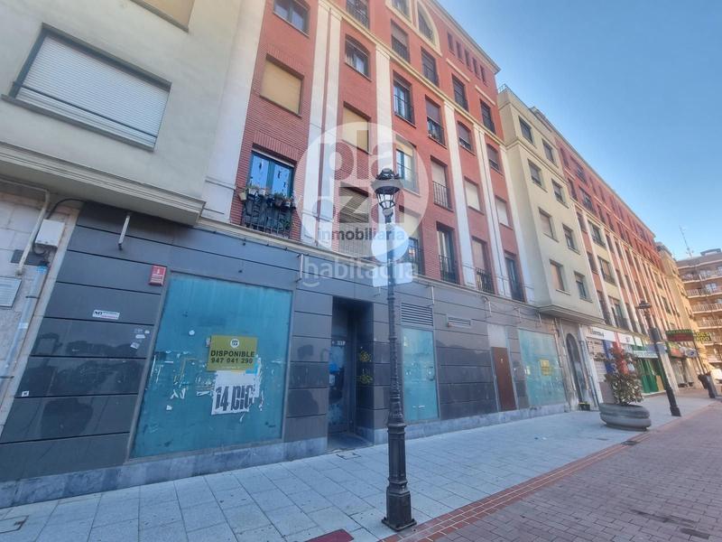 Foto dd3ea38c-61a2-408e-8a2e-9b9c375bc163. Local comercial a El Carmen - Barrio Gimeno Burgos