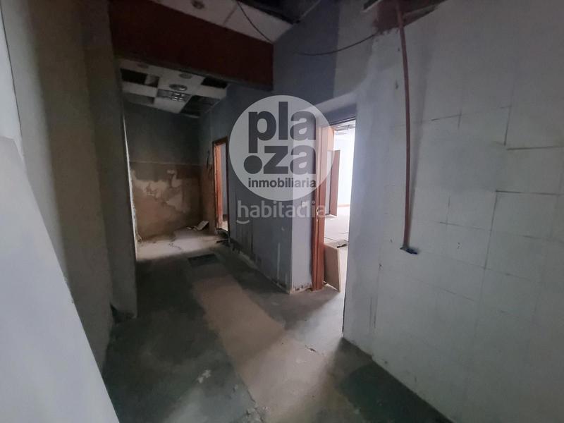 Foto b57717bd-0ee1-472a-8047-5afd4e3518a7. Alquiler local comercial amplio local en venta o alquiler junto al mercado sur. en Burgos