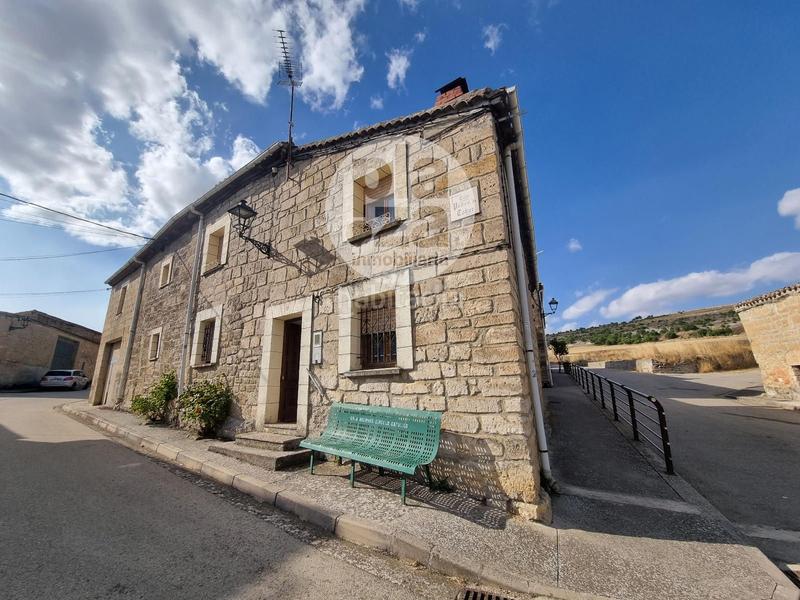 Foto 94491a37-197f-4f42-a64f-748c1f67083b. Casa amb calefacció aparcament a Quintanillas (Las)