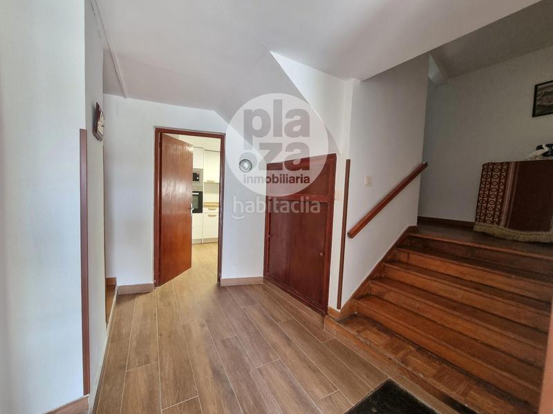 Foto bb5ff97b-74fe-43a0-af21-e2c0a023e03a. Casa amb calefacció aparcament a Quintanillas (Las)