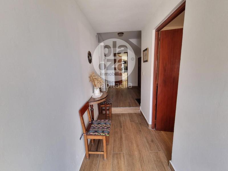 Foto f869bd76-e249-4162-b70c-71e9c606021a. Casa amb calefacció aparcament a Quintanillas (Las)