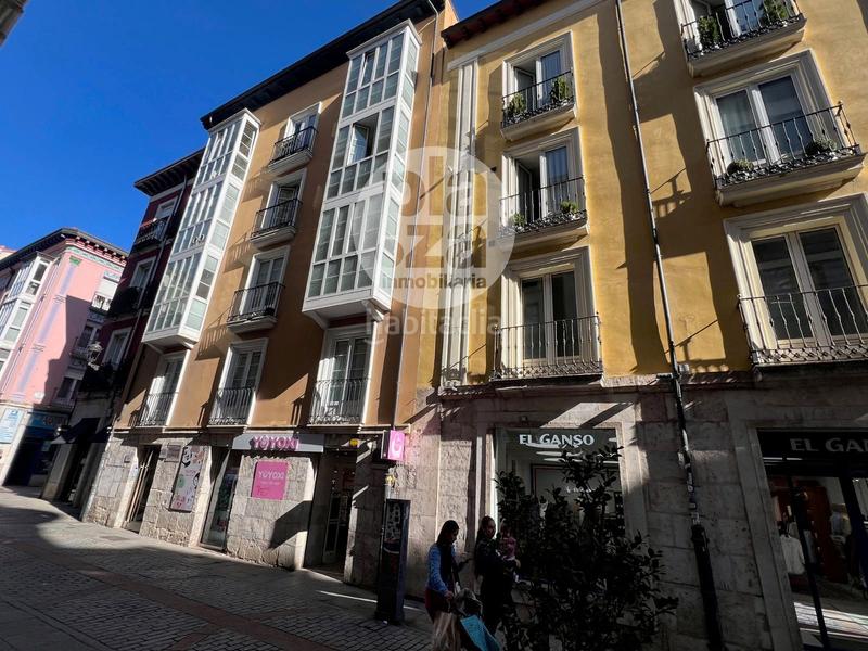 Foto f9514928-1256-4702-af42-0d8b5df9d125. Duplex with heating in Casco Antiguo Burgos