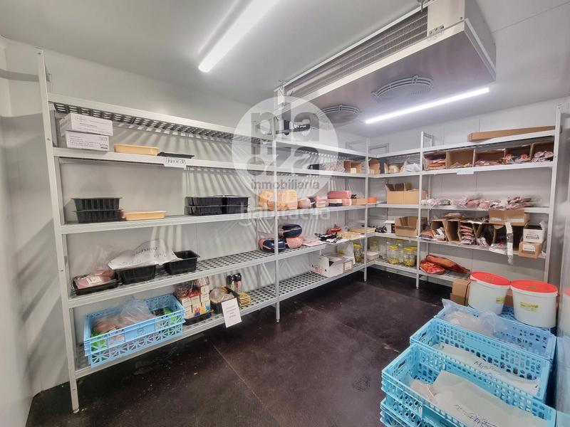 Foto 9773e455-454e-49f9-93e5-a5e59752880a. Local comercial local en venta en gamonal, capiscol. en Burgos