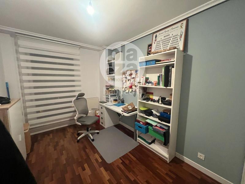 Foto 31f0334e-2f79-44b6-a3fe-94b007014d08. Flat with heating parking in Universidad - Las Huelgas Burgos