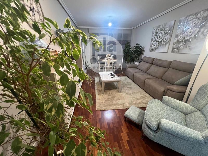 Foto 7f2fd63c-8319-4a68-a4ab-05bf6959f496. Flat with heating parking in Universidad - Las Huelgas Burgos