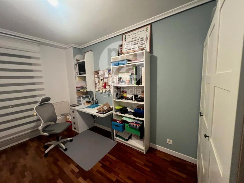 Foto ebd61998-fa16-425b-9da8-09e1f025bc17. Flat with heating parking in Universidad - Las Huelgas Burgos