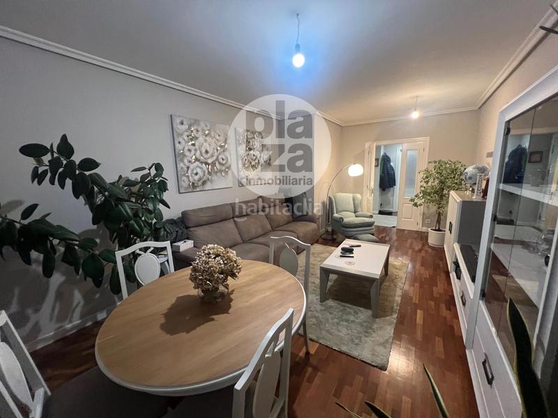 Foto ee6cd2d2-b7ea-4e3a-97f9-b87c820516dd. Flat with heating parking in Universidad - Las Huelgas Burgos