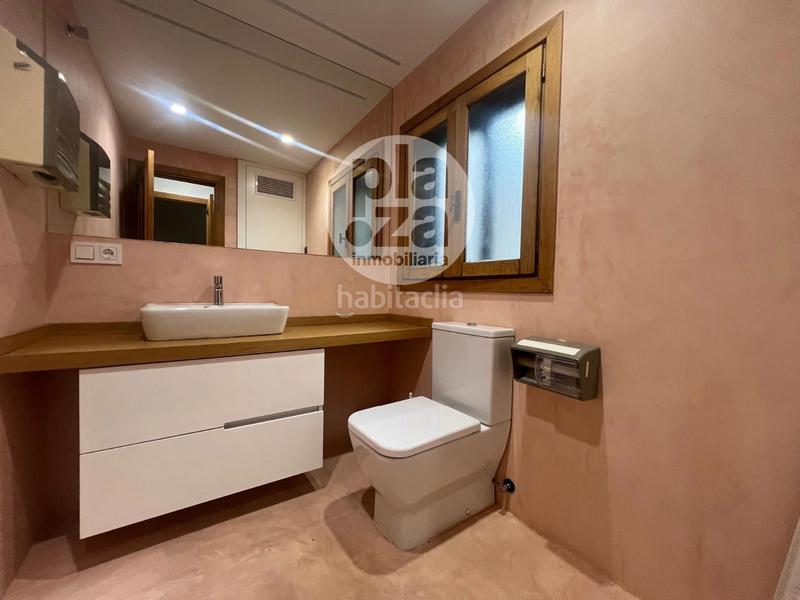 Foto 625c00f3-2a5a-4f85-b9af-49782d455cba. Alquiler oficina  plaza la libertad en Villa Pilar Burgos