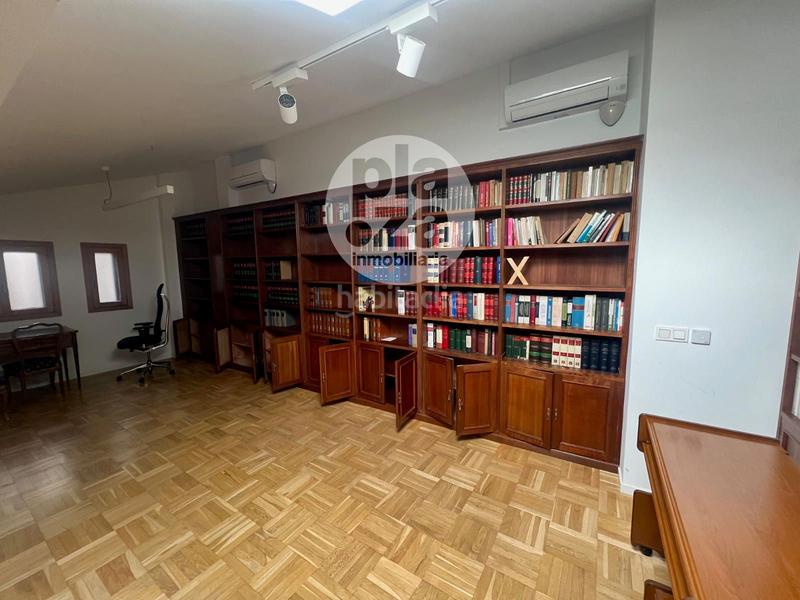 Foto 0b548207-164f-4544-9827-6f061b615c69. Rent office space with heating in Villa Pilar Burgos