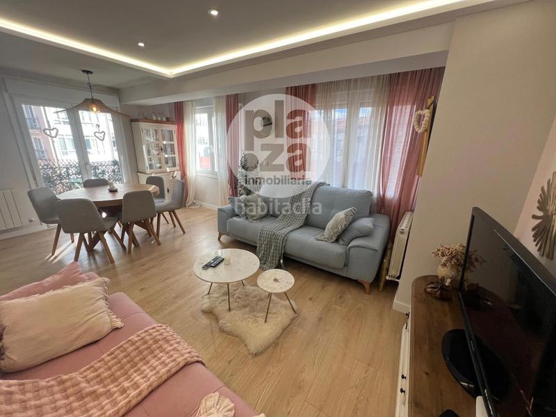 Foto e0b0bafa-ac27-42bc-805e-d37fff511cb0. Flat with heating in Casco Antiguo Burgos