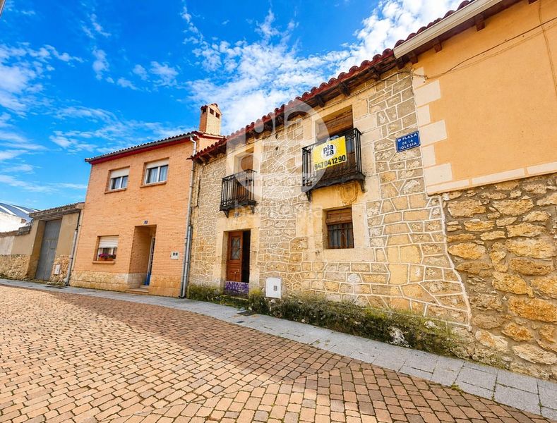 Foto f4bd1524-76eb-48ac-9945-55f37265e0ab. Casa a Arcos