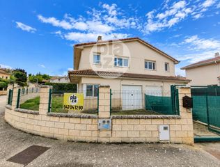 Chalet  Barrera. Exclusiva vivienda pareada en esquina a estrenar en arcos de la