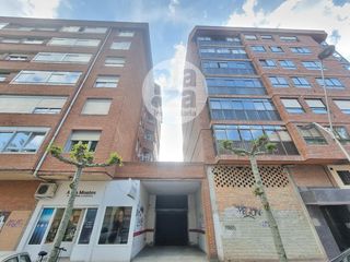 Autoparkplatz  De los derechos humanos. Plaza de garaje en venta en gamonal  avenida de los derechos hum