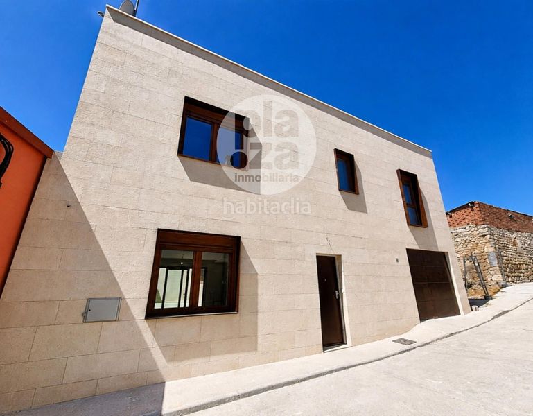 Foto 7b21774a-96ce-4fae-bb3d-ad2190480c7c. Casa amb calefacció aparcament a Albillos