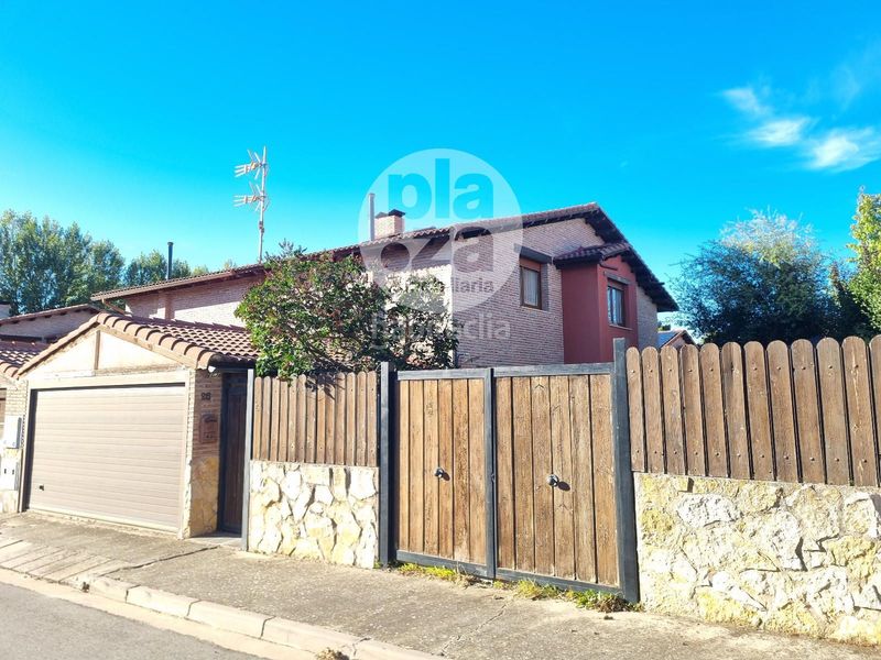 Foto bfac92d8-3b6e-4533-a12c-8ff2192a2ccd. Casa amb calefacció aparcament a Arcos